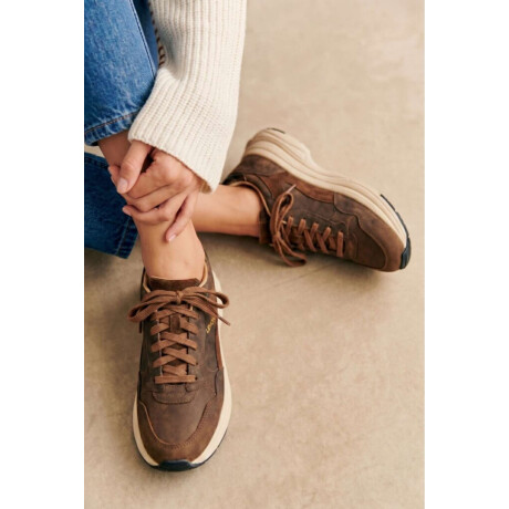 Zapatilla Cuero Combinada Chocolate