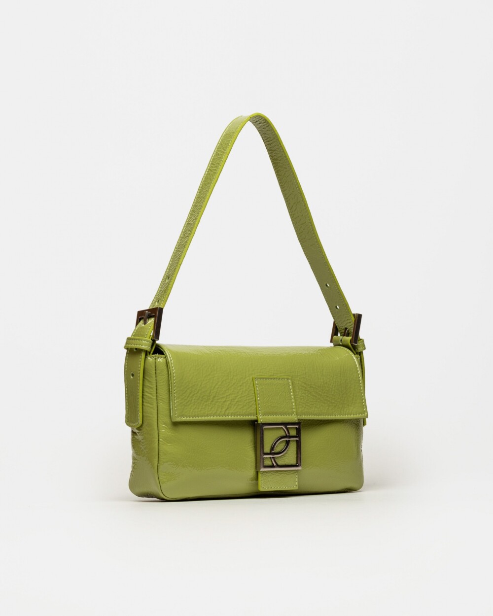 Cartera al hombro Signature en cuero charol Moss