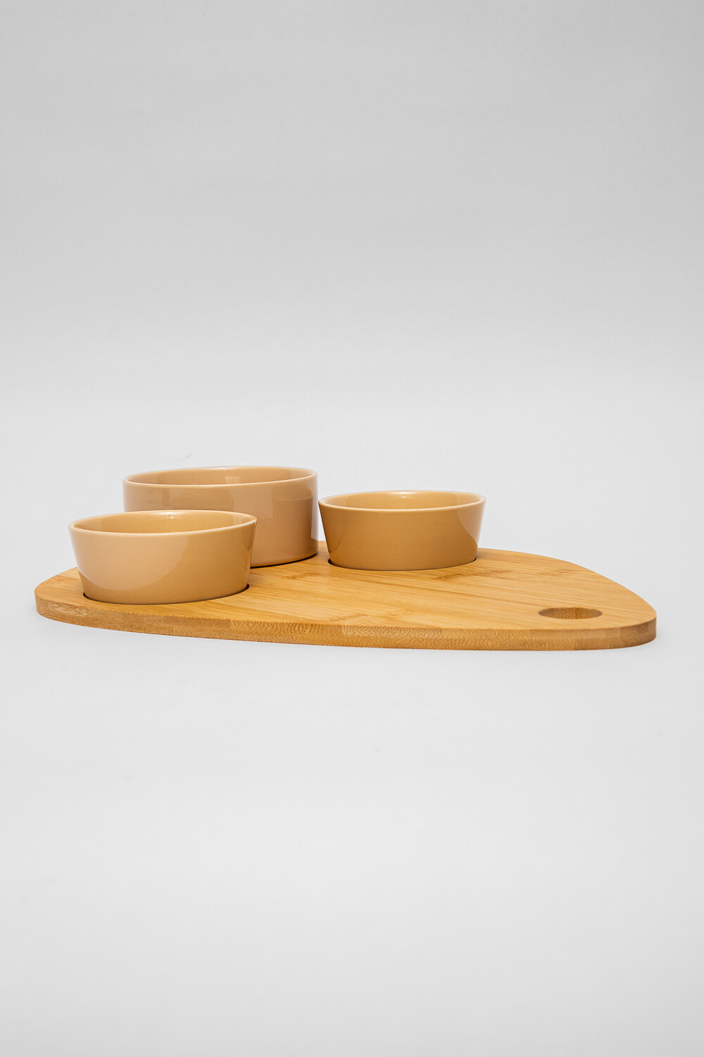 Tapas Y Picadas<br /> Set 3 Cuencos Con Tabla Color Unico