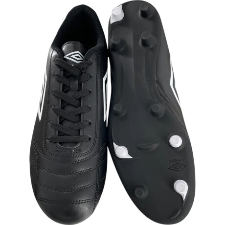 Championes de Futbol Umbro Clasic II HG para Hombre Negro