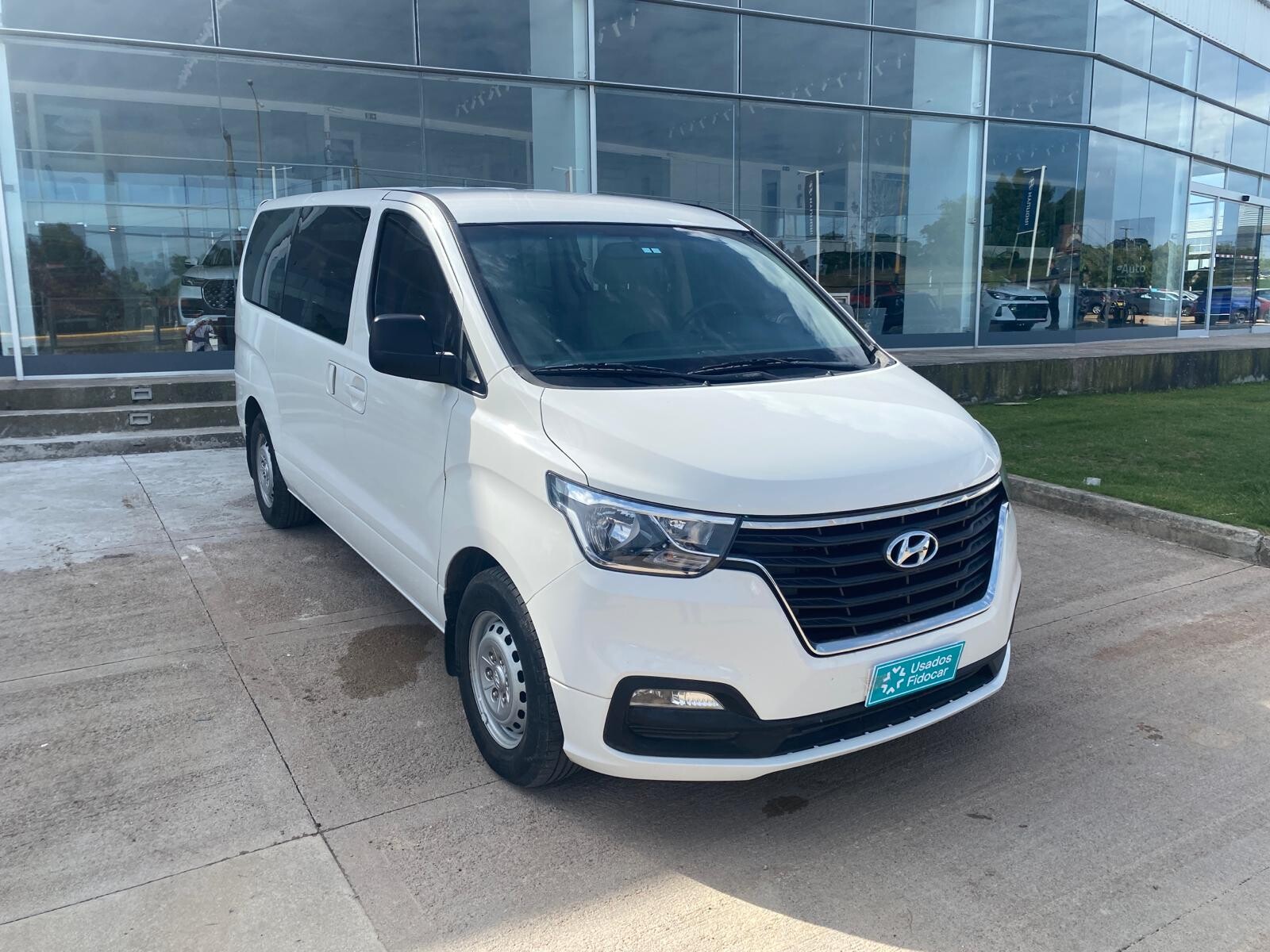 Hyundai H1 Nafta 9 Pax - 2020 