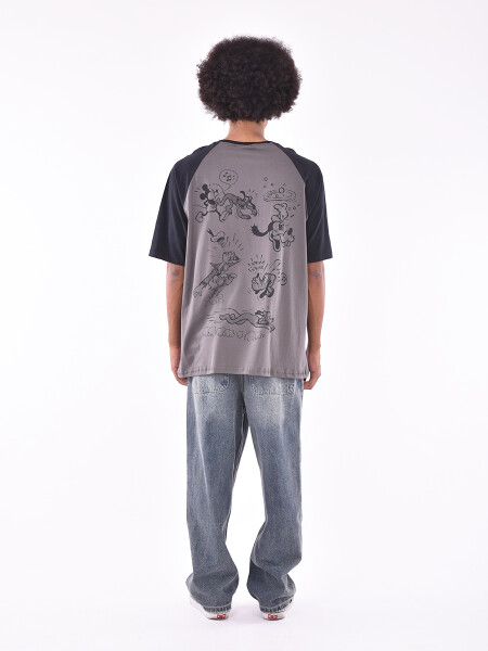 REMERA GOOFY RETRO GRIS OSCURO
