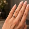Anillo Caleda de Oro Amarillo 18k con Brillantes y Zafiro Anillo Caleda de Oro Amarillo 18k con Brillantes y Zafiro