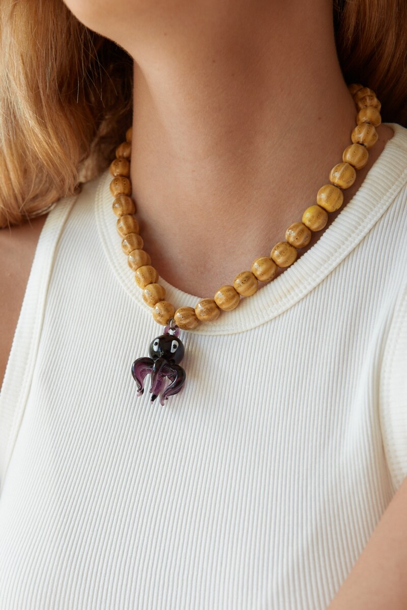 COLLAR PULPO (CERÁMICA Y VIDRIO) - AMARILLO/PÚRPURA 