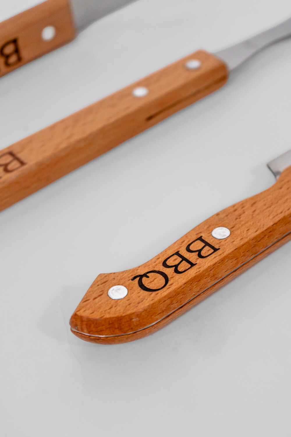 Accesorios Para Parrilla Set De 3 Piezas. Pincho, Pinza Y Cuchil Color Unico