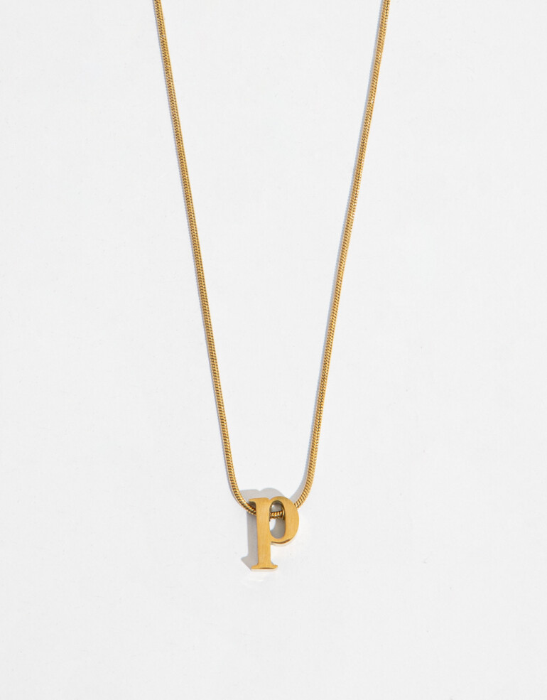 Cadena Corta con Dije Metal Cadena De Acero Con Inicial P - Dorado