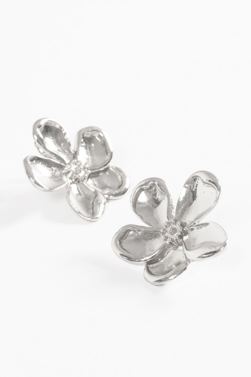 Caravanas clip flor metallic plateado