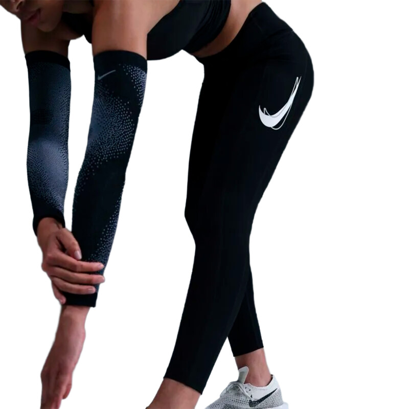 Calza Nike FAST DF MR 7/8 TGT SW de Mujer - HV8555-010 Negro