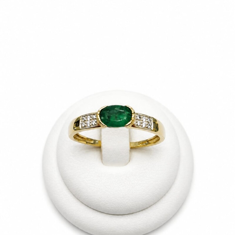 Anillo con Esmeralda en oro Anillo con Esmeralda en oro