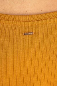 Remera Morley Ocre