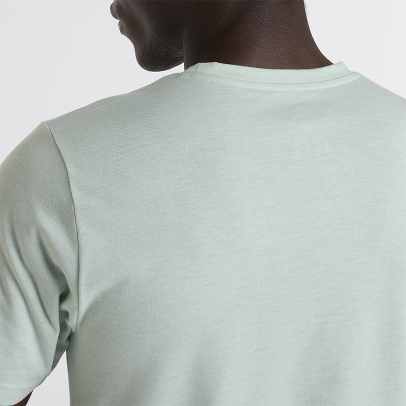Remera New Balance Essentials Heathertech Verde