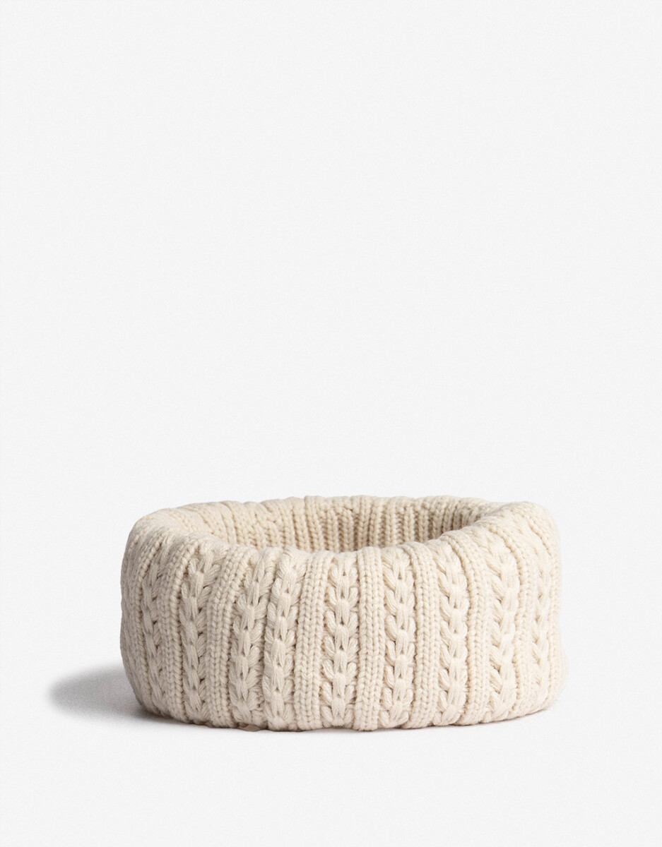 Cuello Tejido Trenzado Crudo 