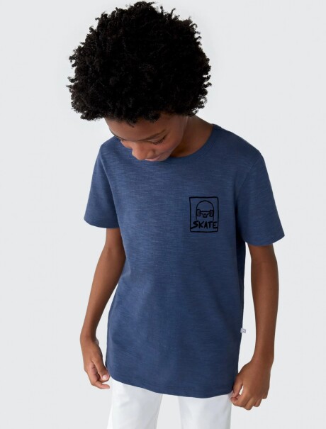 CAMISETA INFANTIL CON ESTAMPA AZUL