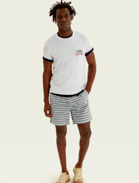CAMISETA ESTAMPADA MODELO REGULAR BLANCO