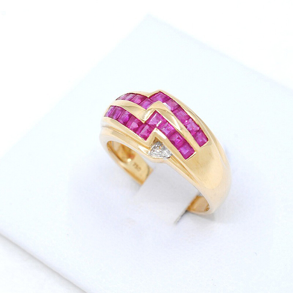 Anillo En Oro 18K, Rubies Y Brillantes Anillo En Oro 18K, Rubies Y Brillantes