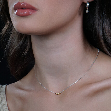 Cadena MOON en plata 925 con tres esferas de oro 18k Cadena MOON en plata 925 con tres esferas de oro 18k