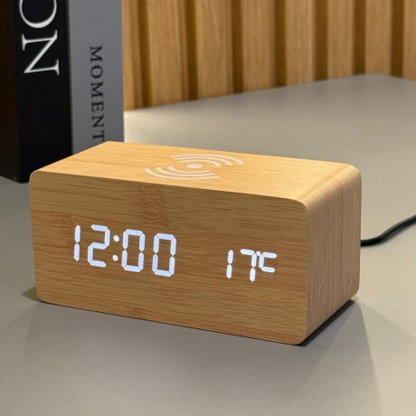 Reloj Despertador Digital Símil Madera Con Carga Inalámbrica Reloj Despertador Digital Símil Madera Con Carga Inalámbrica