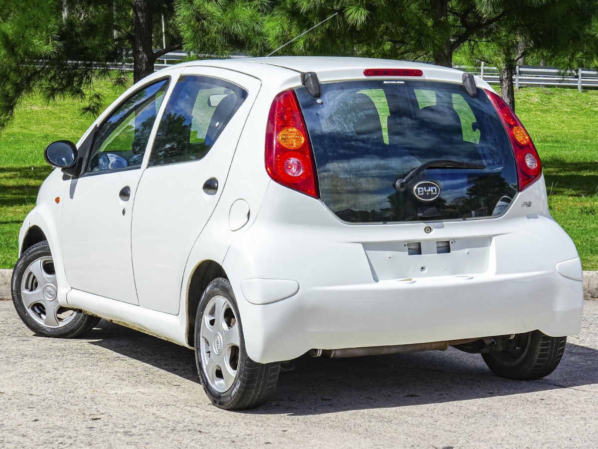 BYD F0 GLXI 1.0 Extra Full | Permuta / Financia BYD F0 GLXI 1.0 Extra Full | Permuta / Financia