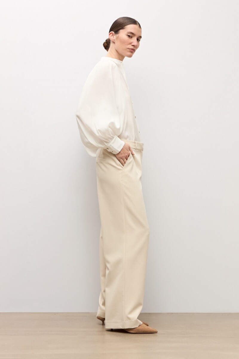 Pantalón sastrero beige claro