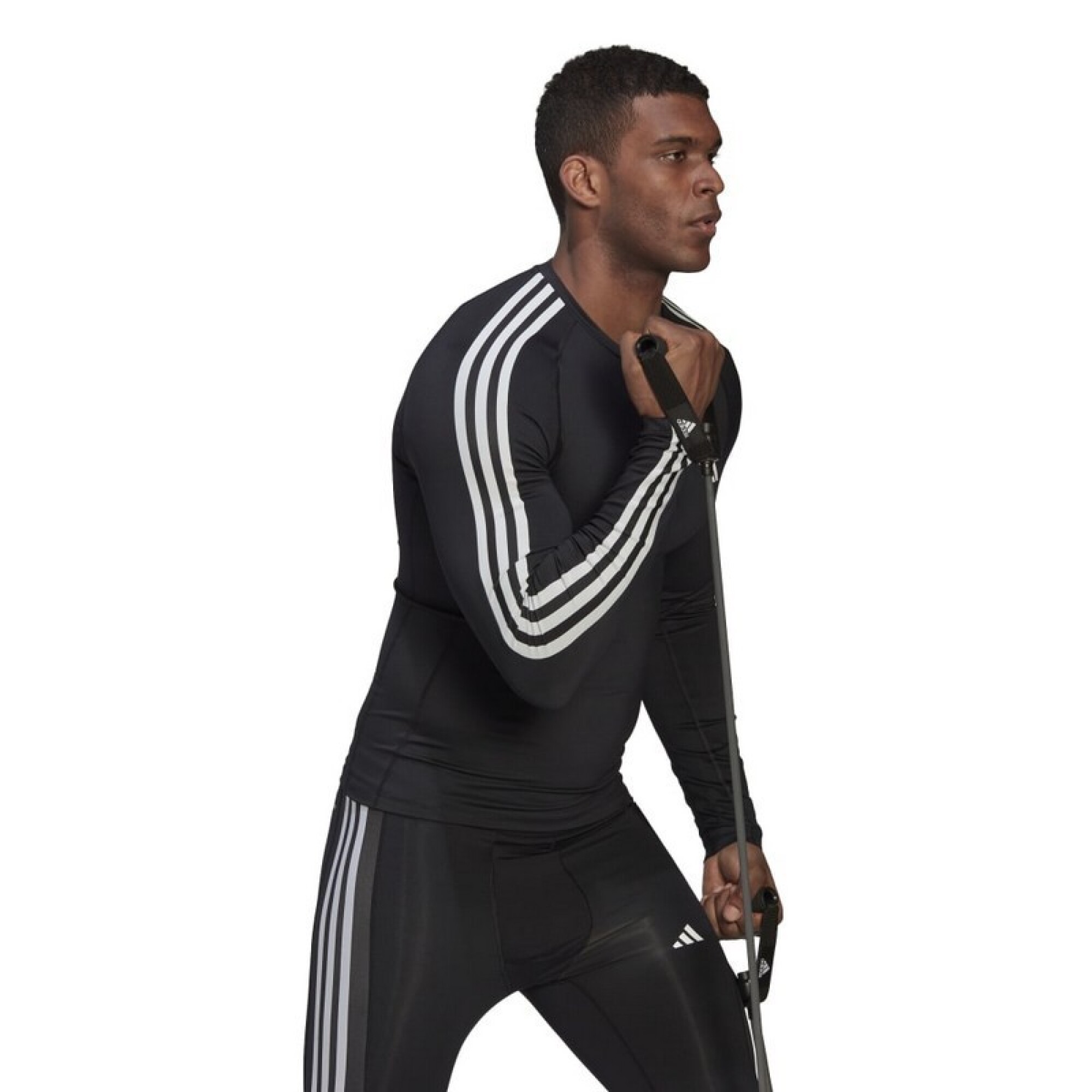 Remera Adidas TechFit Negro Pricebox