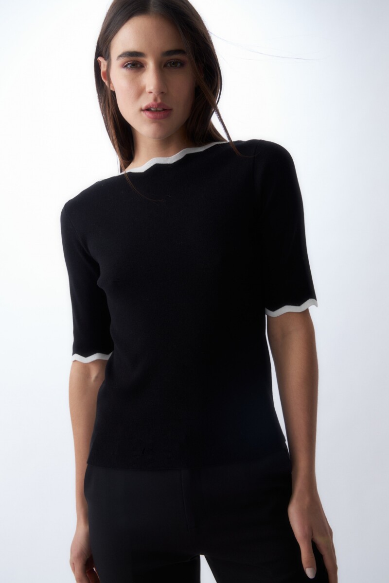 Sweater escote bote con vivo en contraste negro