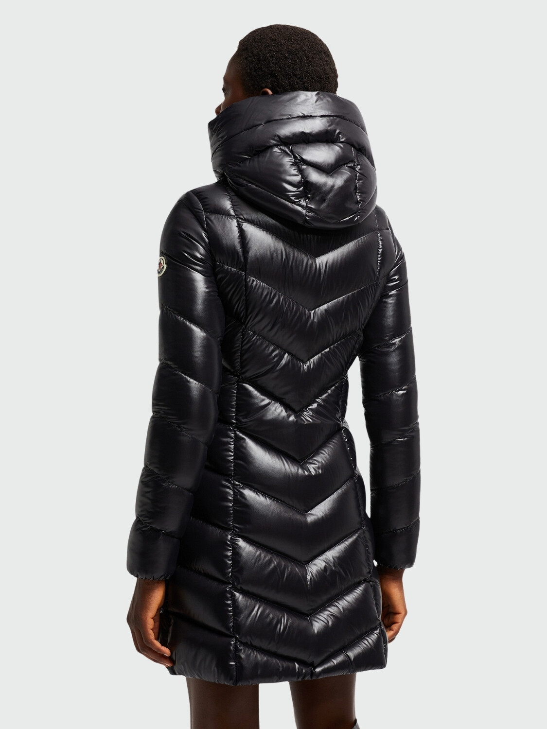 MONCLER - Campera larga de pluma con capucha Marus Negro