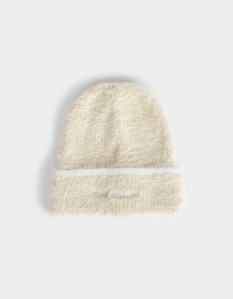 Gorro Peluche Bordado 