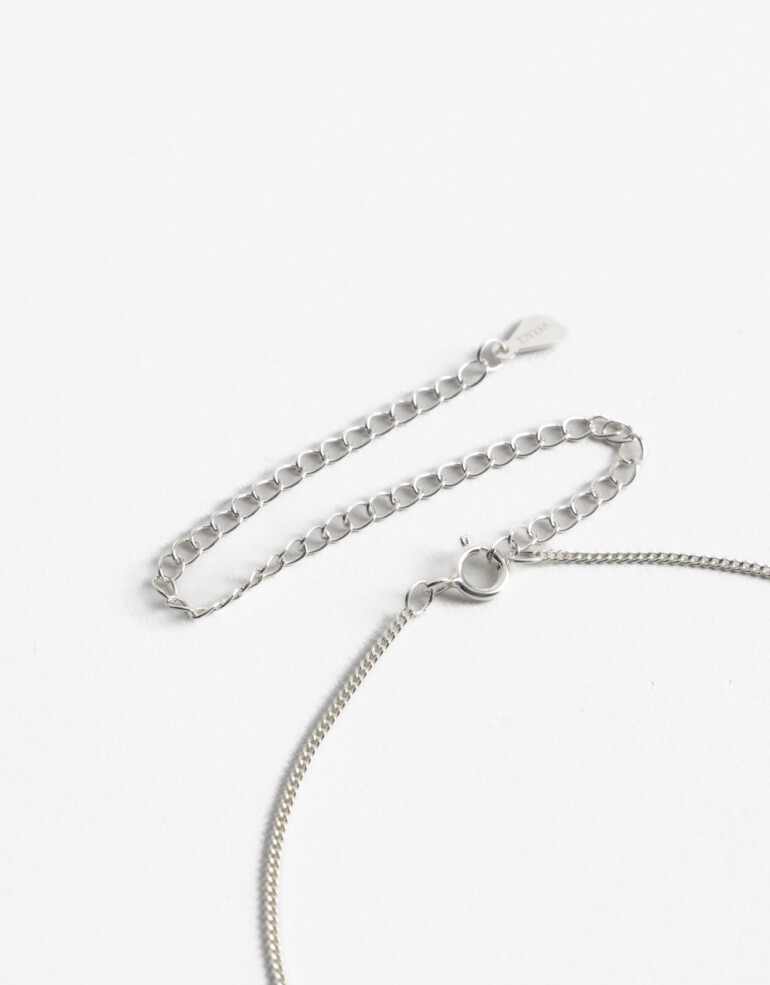 Bijouterie Set Metal Set Para Niñas En Plata Aros Corazón Y Dije Virgen Niña - Plateado Rodio