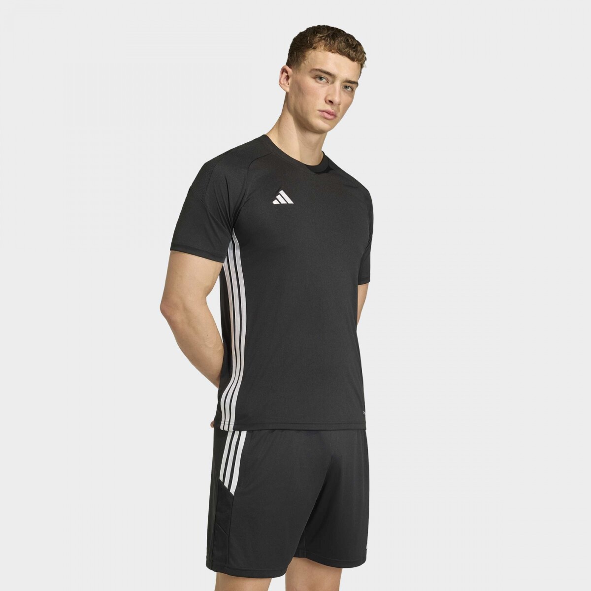 Remera Adidas Tiro 26 Essentials - Negro 