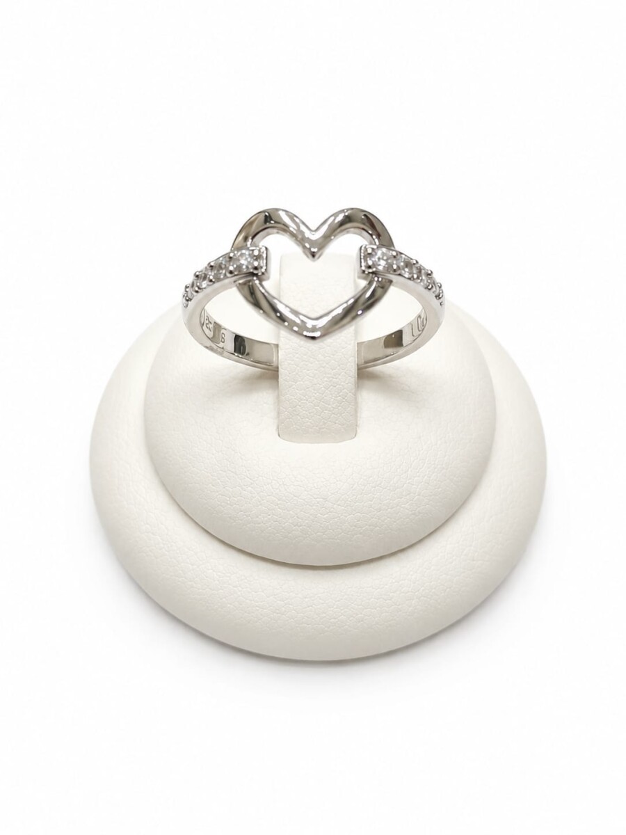Anillo corazón grande al centro 