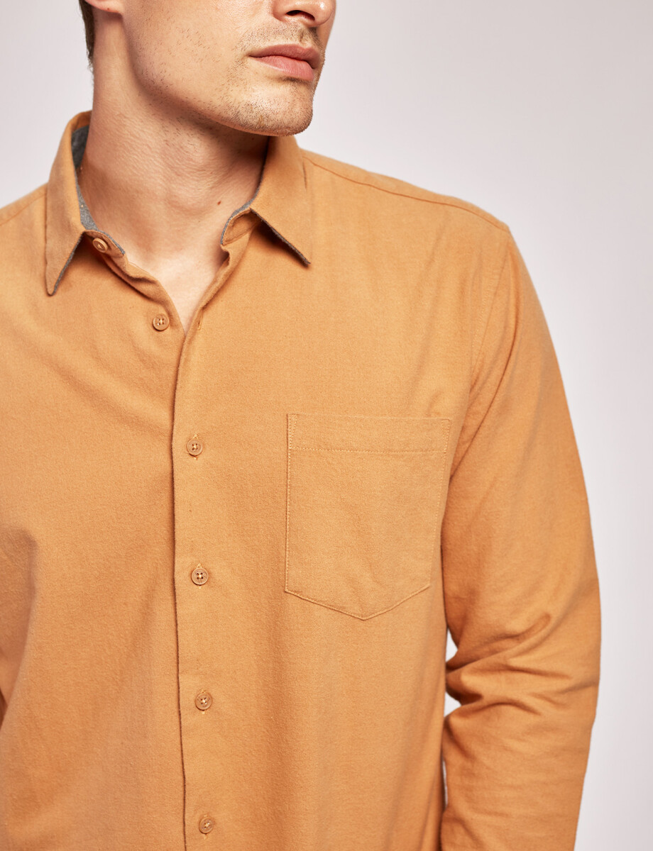 Camisa m/l franela lisa tostado