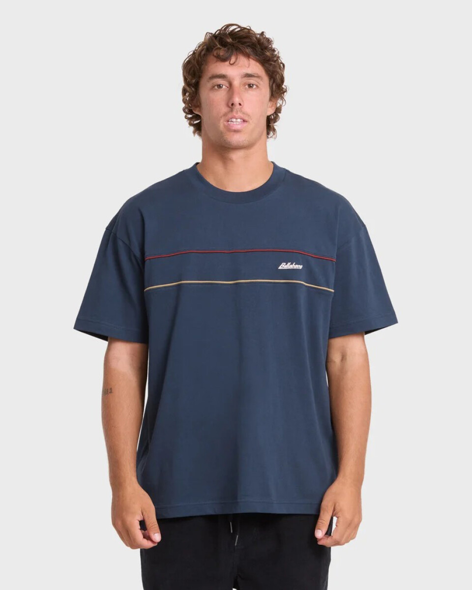 REMERA ARCH GARAGE TEE 