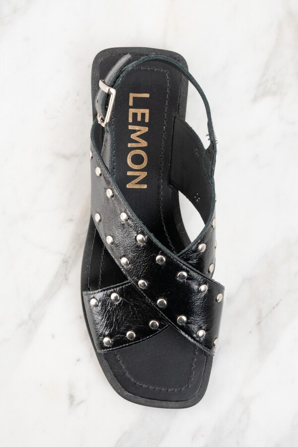 Sandalia Tachas Cuero Negro