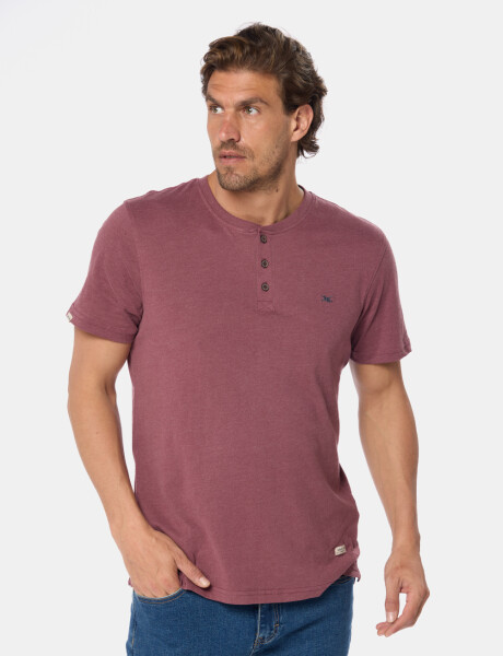 REMERA LISA CON BOTONES Bordo