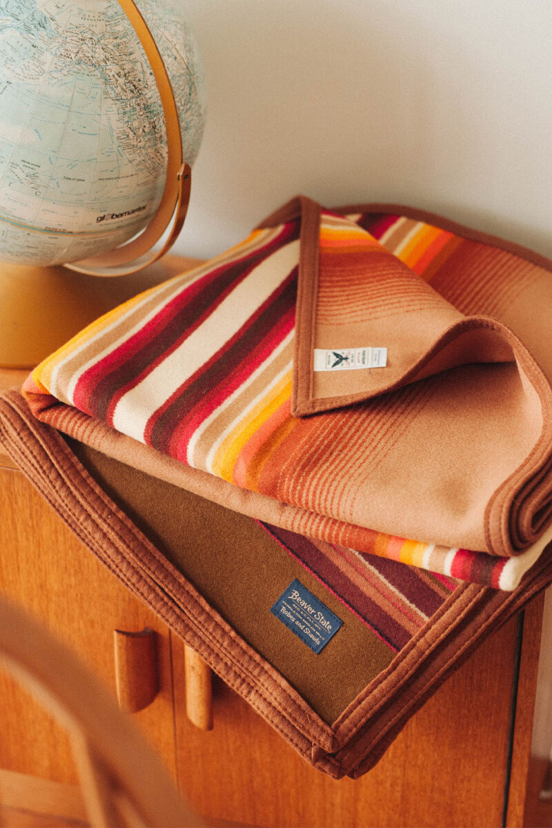 Shawl Jacquard Camel