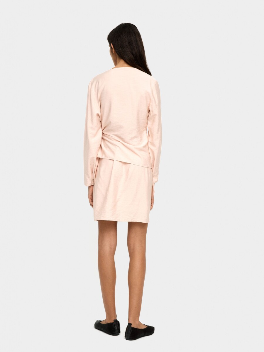 Blusa Con Cruce Y Detalle Metálico rosa