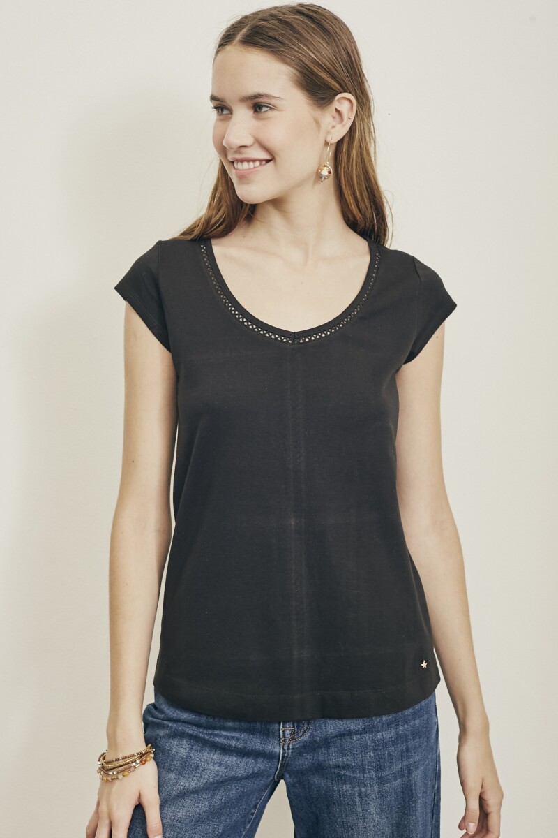 Remera Algodón Negro
