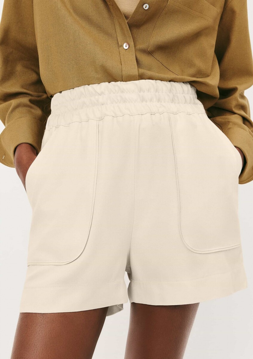 SHORT CON CINTURA ELASTIZADA Y BOLSILLOS - SHORTS FEM 