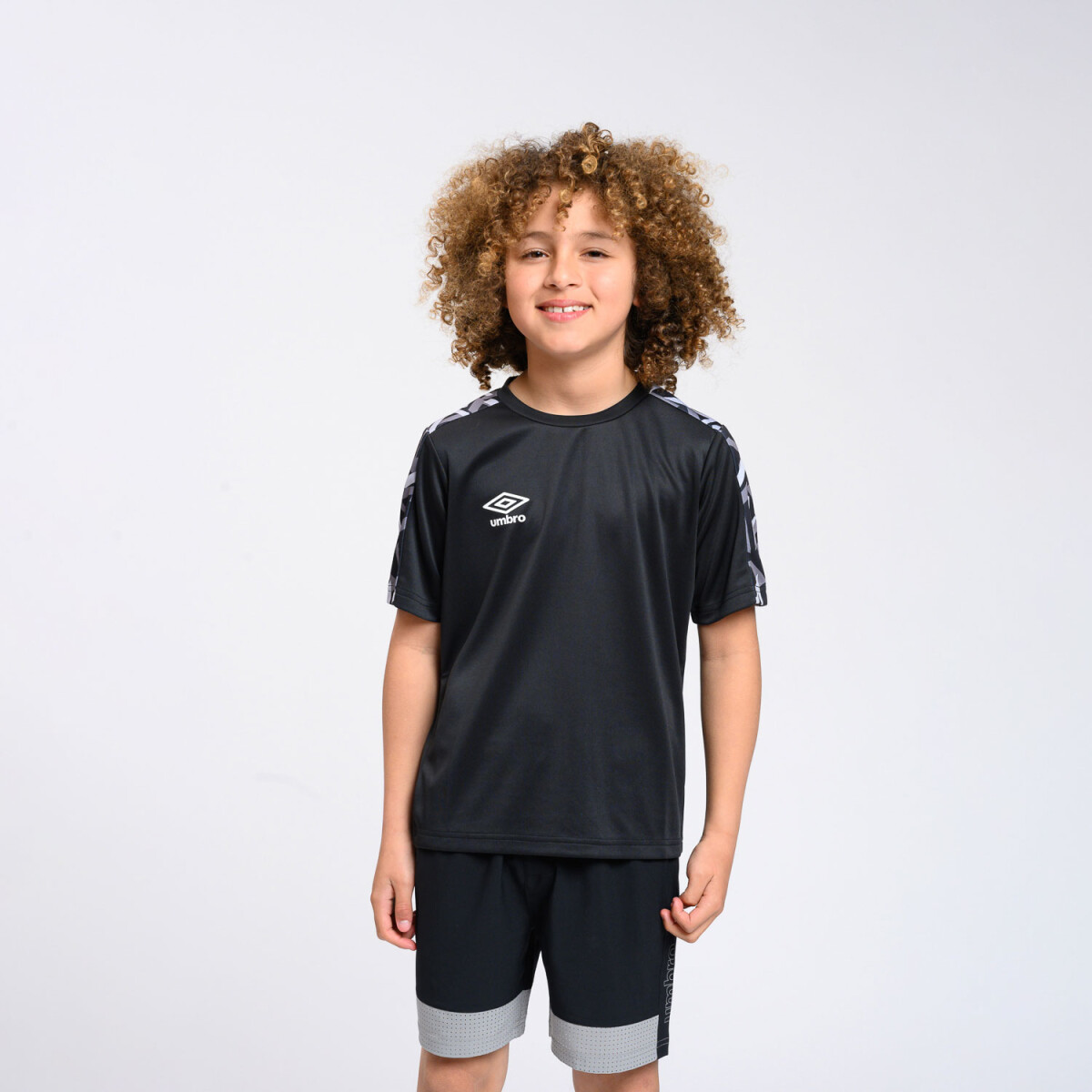 REMERA POLY JUNIOR Umbro Junior - 002 