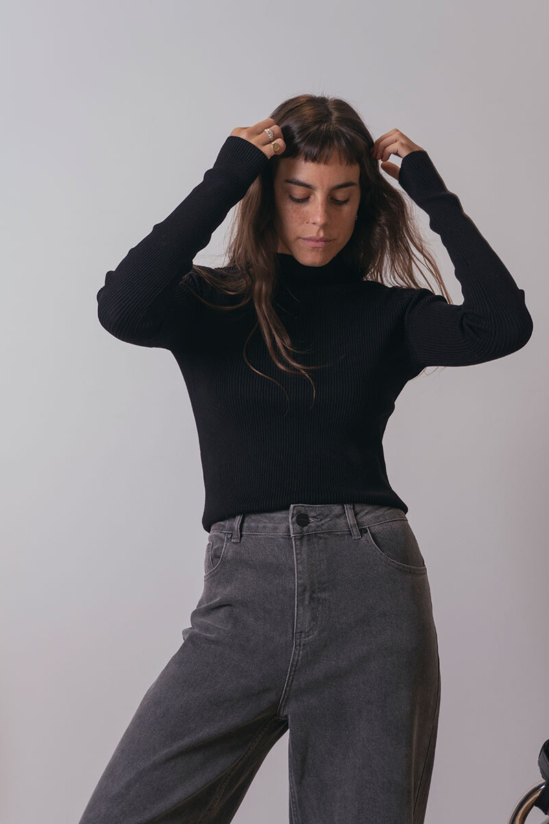 Poly Black