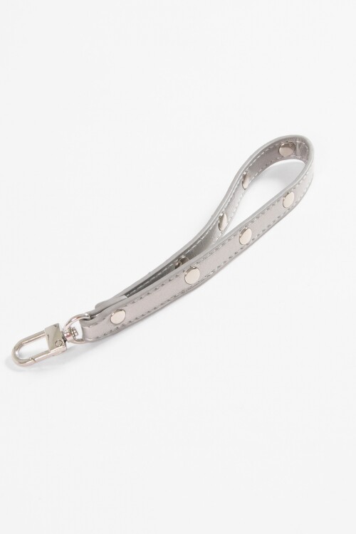 Llavero de PU con tachas peltre