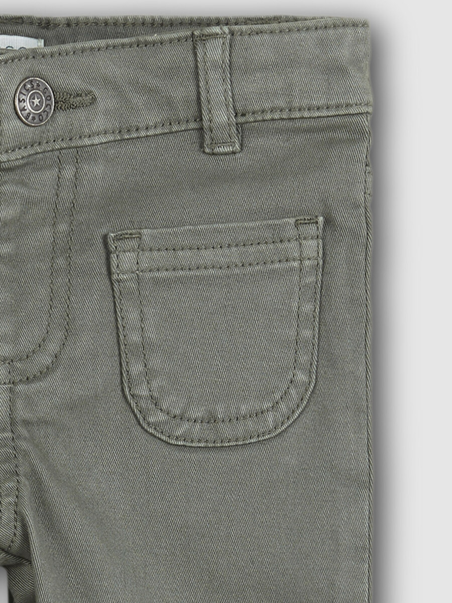 Pantalon Sarga Bolsillos Verde