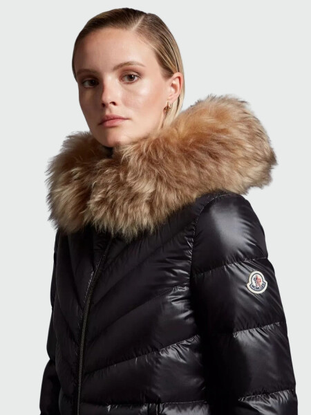 Moncler -Chaqueta larga con capucha integrada rellena de plumas, Chandre Negro