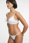 Colaless Abril Blanco