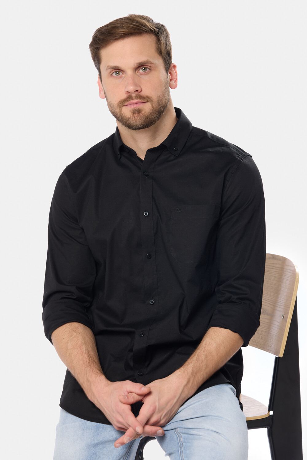 CAMISA LISA SPORT CON SPANDEX Negro