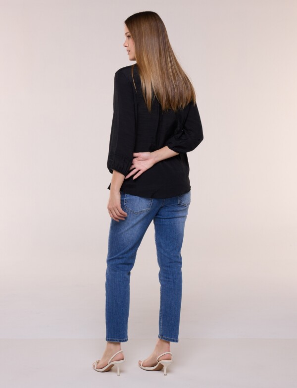 Blusa Con Alforzas En Delantero Y Botones NEGRO