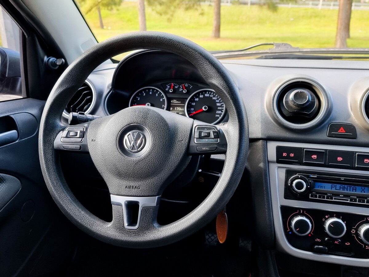 Volkswagen Gol Comfort 1.6 Sedán | Permuta / Financia Volkswagen Gol Comfort 1.6 Sedán | Permuta / Financia