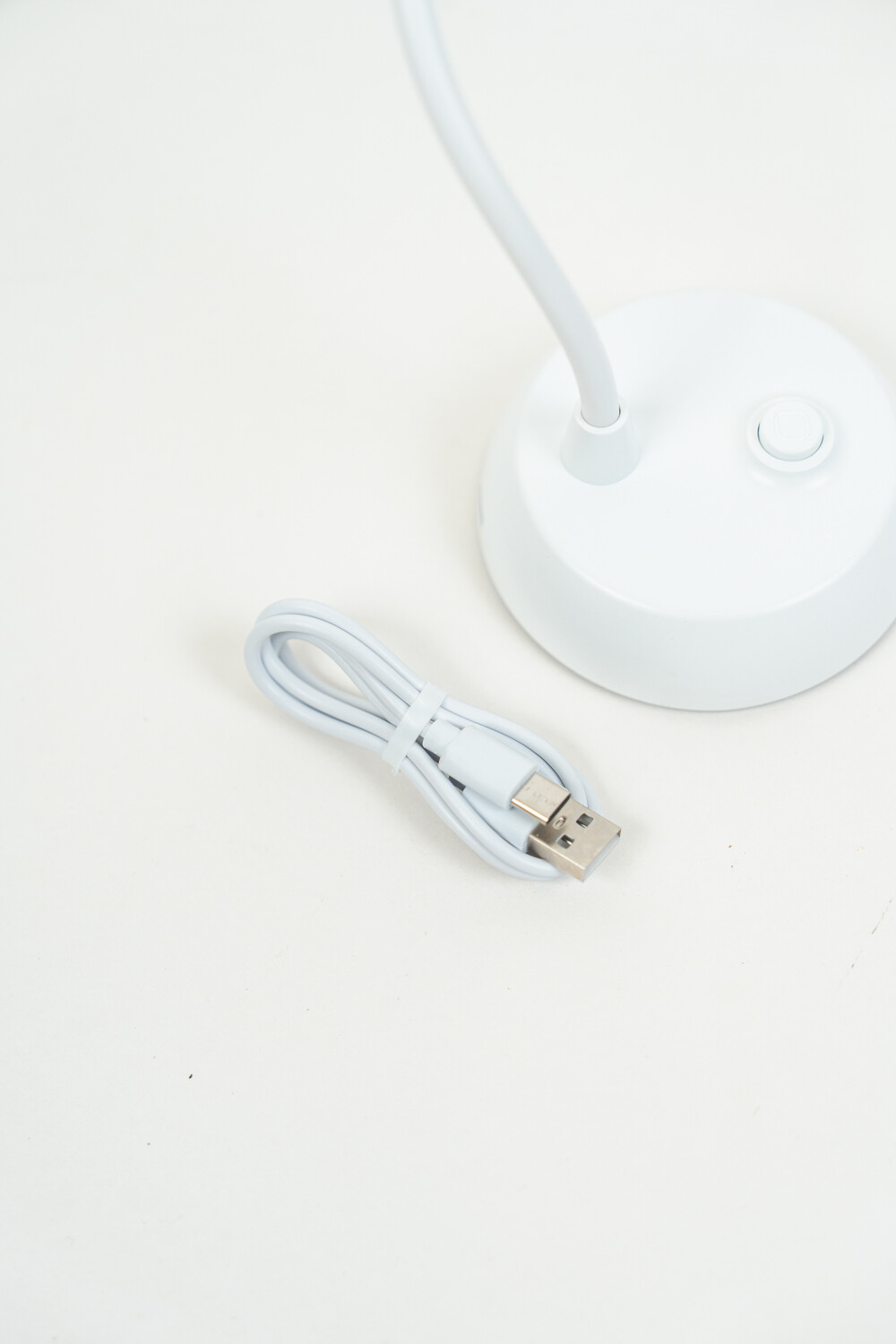 Lampara De Mesa Luciu Blanco