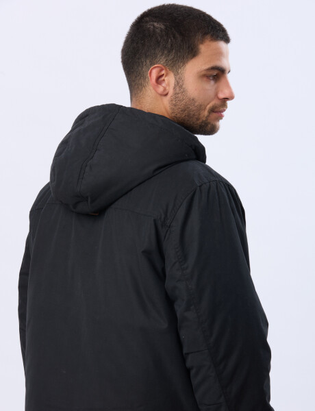 CAMPERA CON CAPUCHA DESMONTABLE Negro