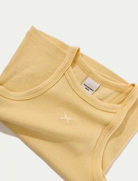 MUSCULOSA CON BORDADO EN TELA ACANALADA AMARILLO